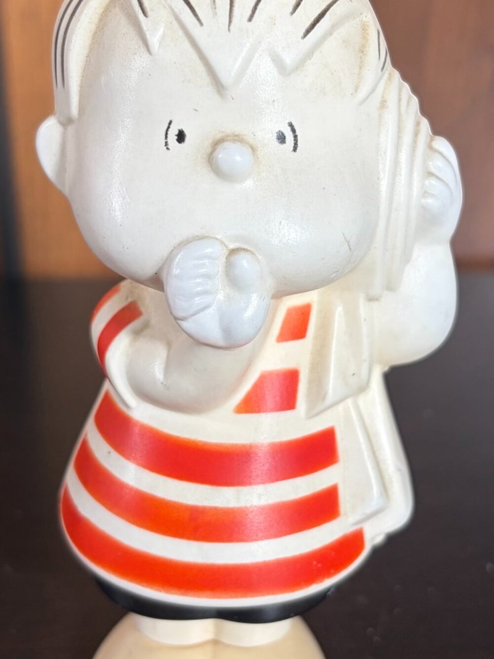 VINTAGE AVON LINUS PEANUTS COLLECTION NON-TEAR SHAMPOO PLASTIC BOTTLE FULL